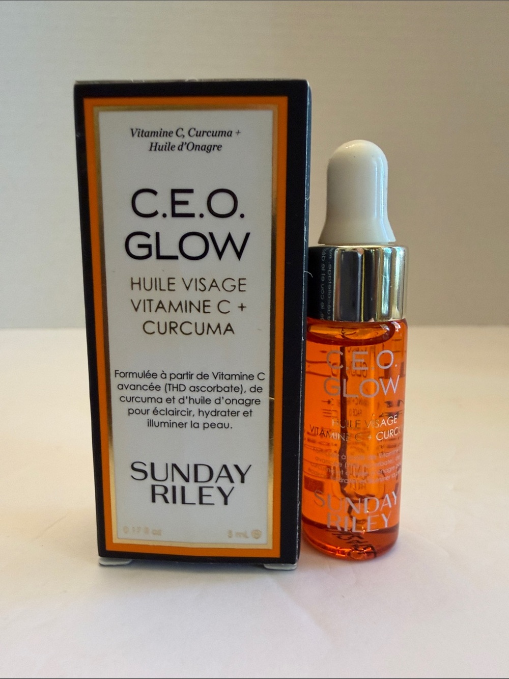 Sunday Riley C.E.O. Glow Facial Oil Serum - Orange, White, Silver